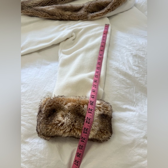 Pottery Barn | Women’s SZ M | Ivory Brown Faux Fur Trim Hooded Robe Monogram KS - Picture 7 of 13